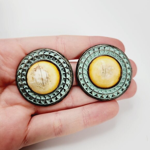 Ben Amun Southwestern Verdigris Patina Cabochon Round Metal Clip On Earrings *** - Picture 1 of 7